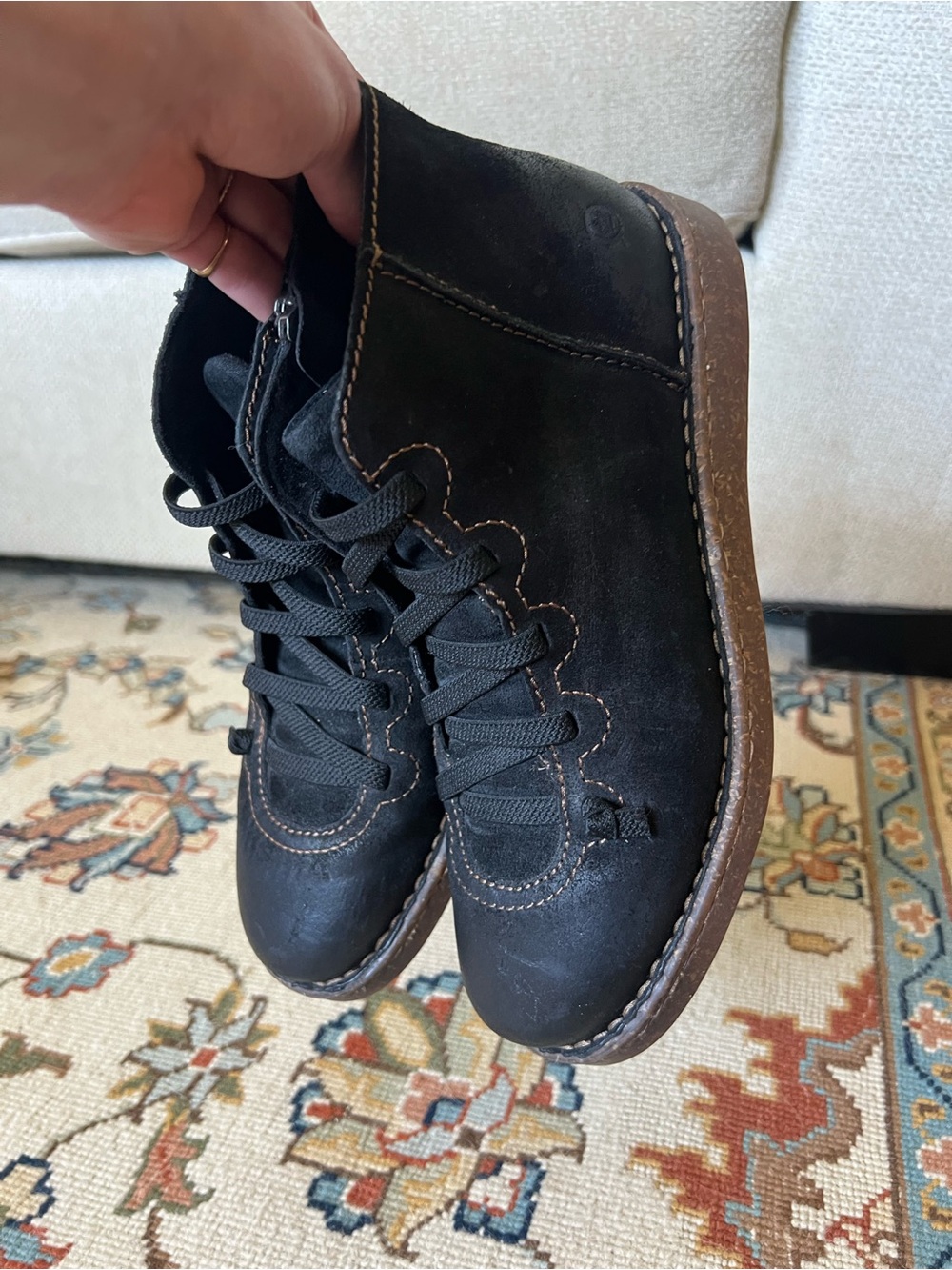 Born Sienna Distressed Black Leather Lace-Up Ankle Boots Women’s Size 7.5 - Picture 2 of 8